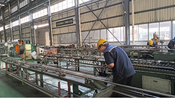 太陽能推桿一般用什么材質(zhì)的不銹鋼管比較好